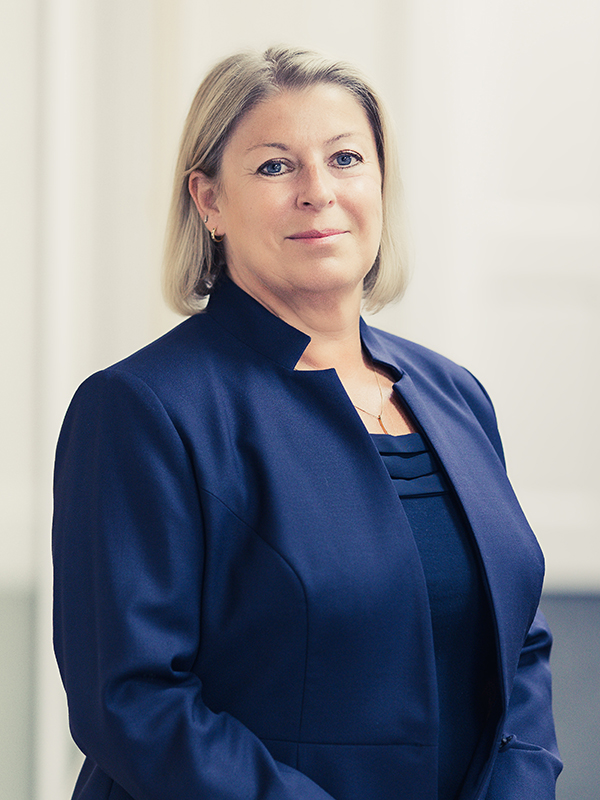 Suzanne Young
